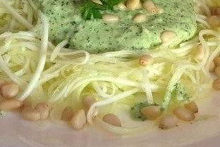 Сыроедческая паста с цукини и соусом из кешью