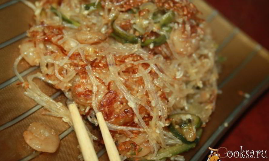 Рецепт жареная фунчеза с креветками и огурцом