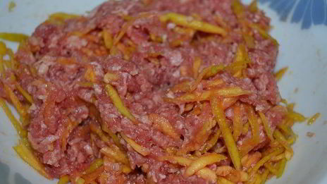 манты с говядиной и тыквой