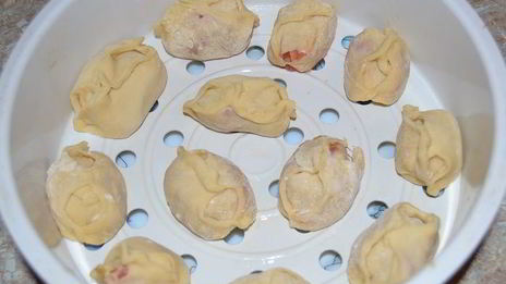 манты с говядиной и тыквой