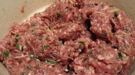 манты с говядиной, имбирем и мятой