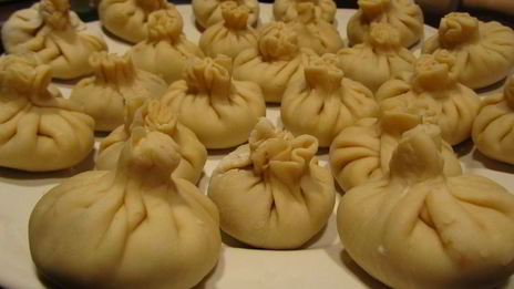 манты с говядиной, имбирем и мятой