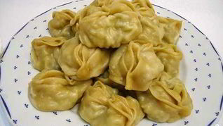 Манты с курицей и картошкой