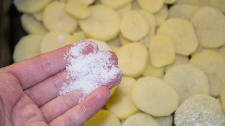 мясо по-французски классически в духовке с картошкой