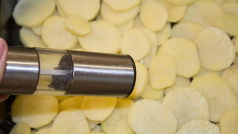 мясо по-французски классически в духовке с картошкой