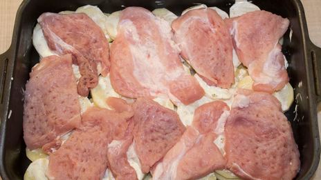 мясо по-французски классически в духовке с картошкой