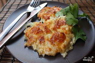 Мясо по-французски с брынзой