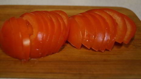 мясо по-французски с грибами и помидорами