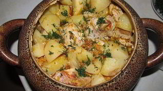 Мясо по-французски в горшочках