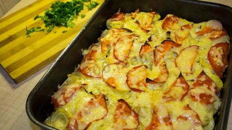 мясо свинины по-французски с помидорами картошкой сыром