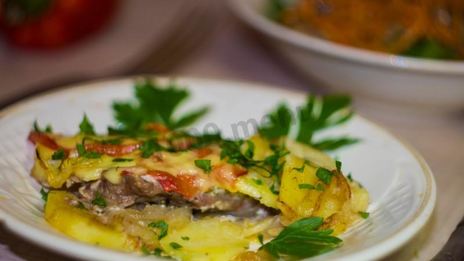 мясо свинины по-французски с помидорами картошкой сыром