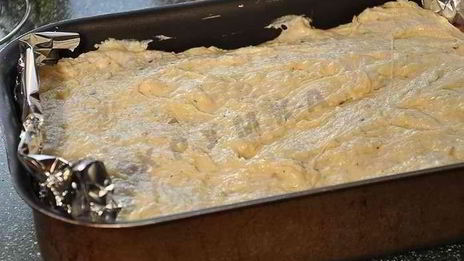 свиная шейка с пармезаном запеченная по-французски