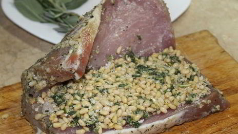 ароматная фаршированная корейка к рождеству