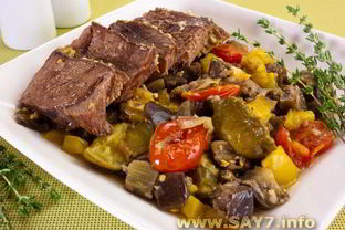 Баранина с овощами, запеченная в рукаве