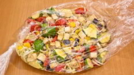 баранина с овощами, запеченная в рукаве