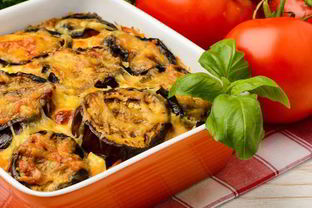 Баранина запеченная с баклажанами и помидорами