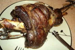 Баранья нога на вертеле