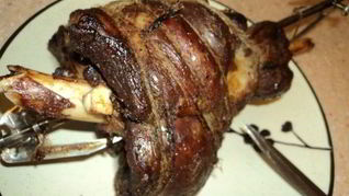 Баранья нога на вертеле