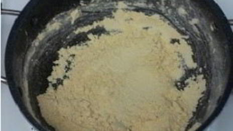 говядина с овощами на сковороде