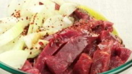 говядина в рукаве в духовке