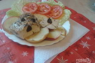 Куриное филе с яблоками и черносливом