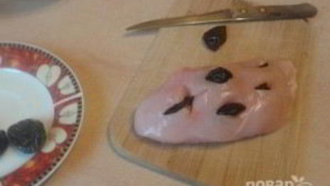 куриное филе с яблоками и черносливом