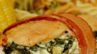 Куриные грудки, фаршированные шпинатом и фетой