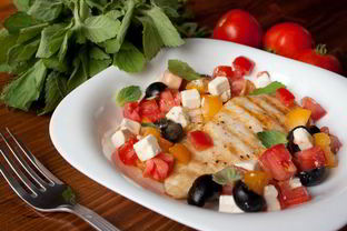 Куриные грудки в греческом стиле