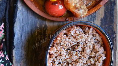 куриные окорочка жаренные с овощами