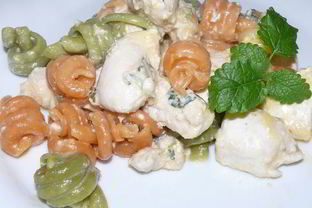 Курица в йогуртово-мелиcовом маринаде