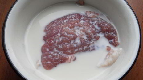 сочные свиные отбивные с сыром