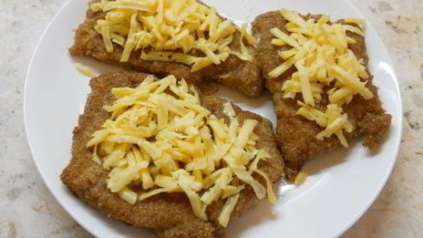 сочные свиные отбивные с сыром