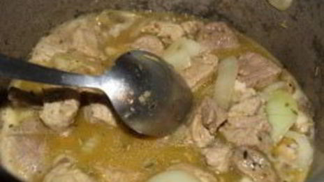 свинина в винном соусе