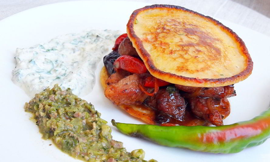 Рецепт свинина, жаренная с овощами и сливами