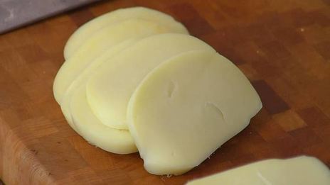 телячьи отбивные, запеченные с сыром