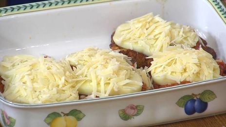 телячьи отбивные, запеченные с сыром