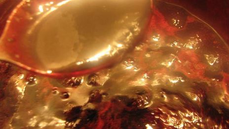 телятина в смородиново-винном соусе