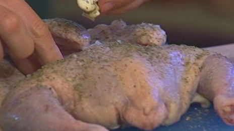 цыпленок с соусом из помидоров и перца