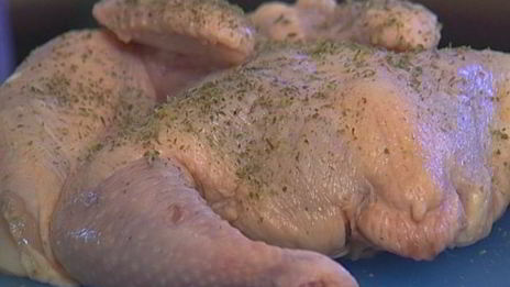 цыпленок с соусом из помидоров и перца