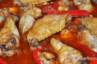 Тушеные крылышки в соевом соусе с вином