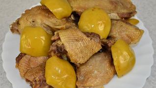 Утка тушеная в мультиварке с кислыми яблокам просто и вкусно