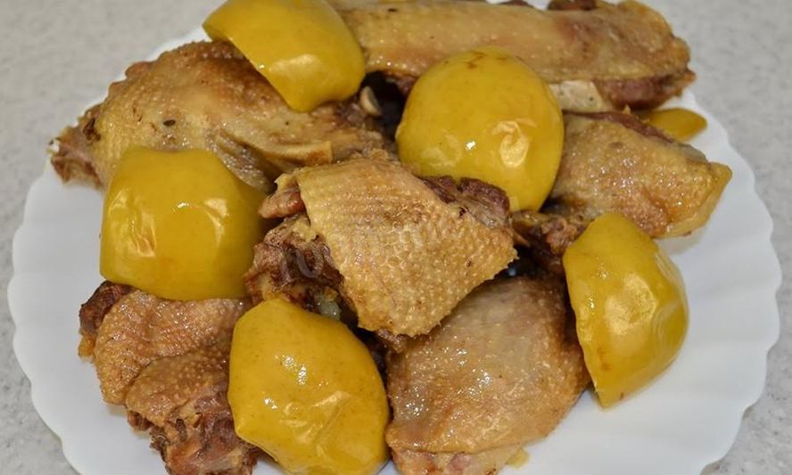 Рецепт утка тушеная в мультиварке с кислыми яблокам просто и вкусно