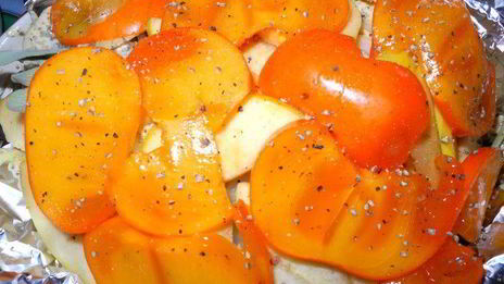 запеченное мясо с айвой и хурмой