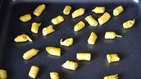 ньокки-суфле под грибным соусом бешамель