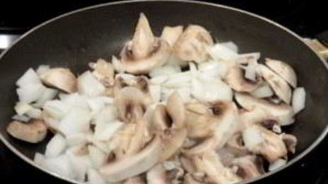 баклажаны, фаршированные фаршем и грибами