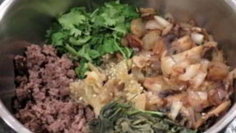 баклажаны, фаршированные фаршем и грибами