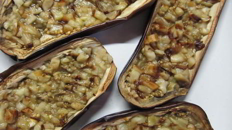 баклажаны фаршированные мясом и овощами