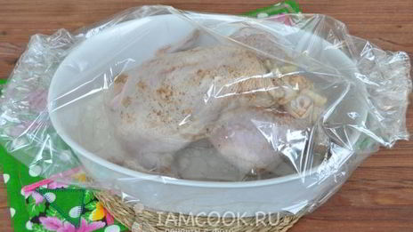 фаршированная курица с патиссонами в рукаве