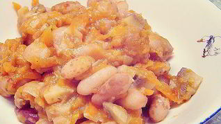 Фасоль с томатной пастой