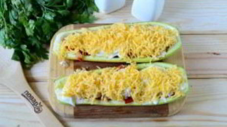 кабачки, фаршированные куриной грудкой